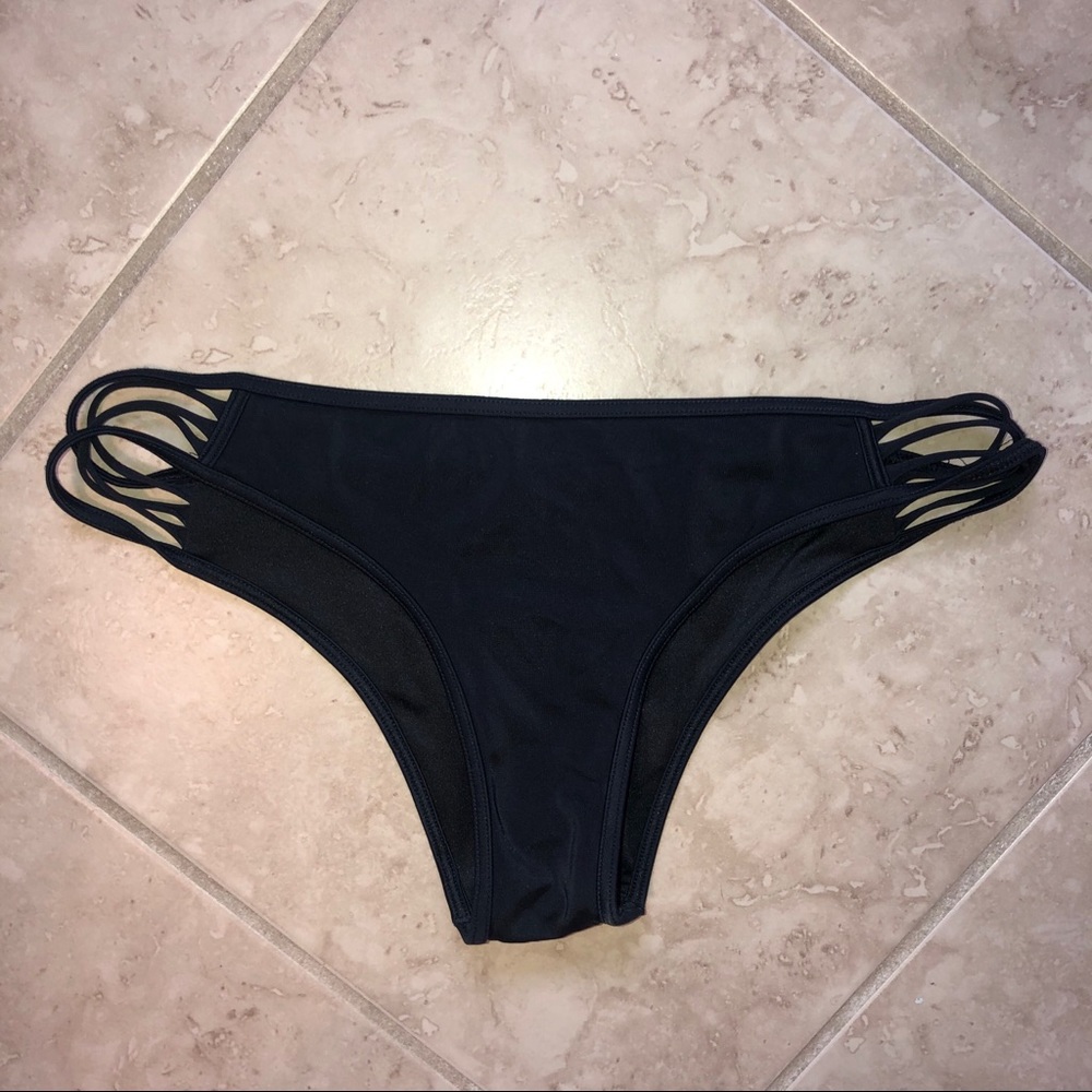 Super cheeky bikini bottoms